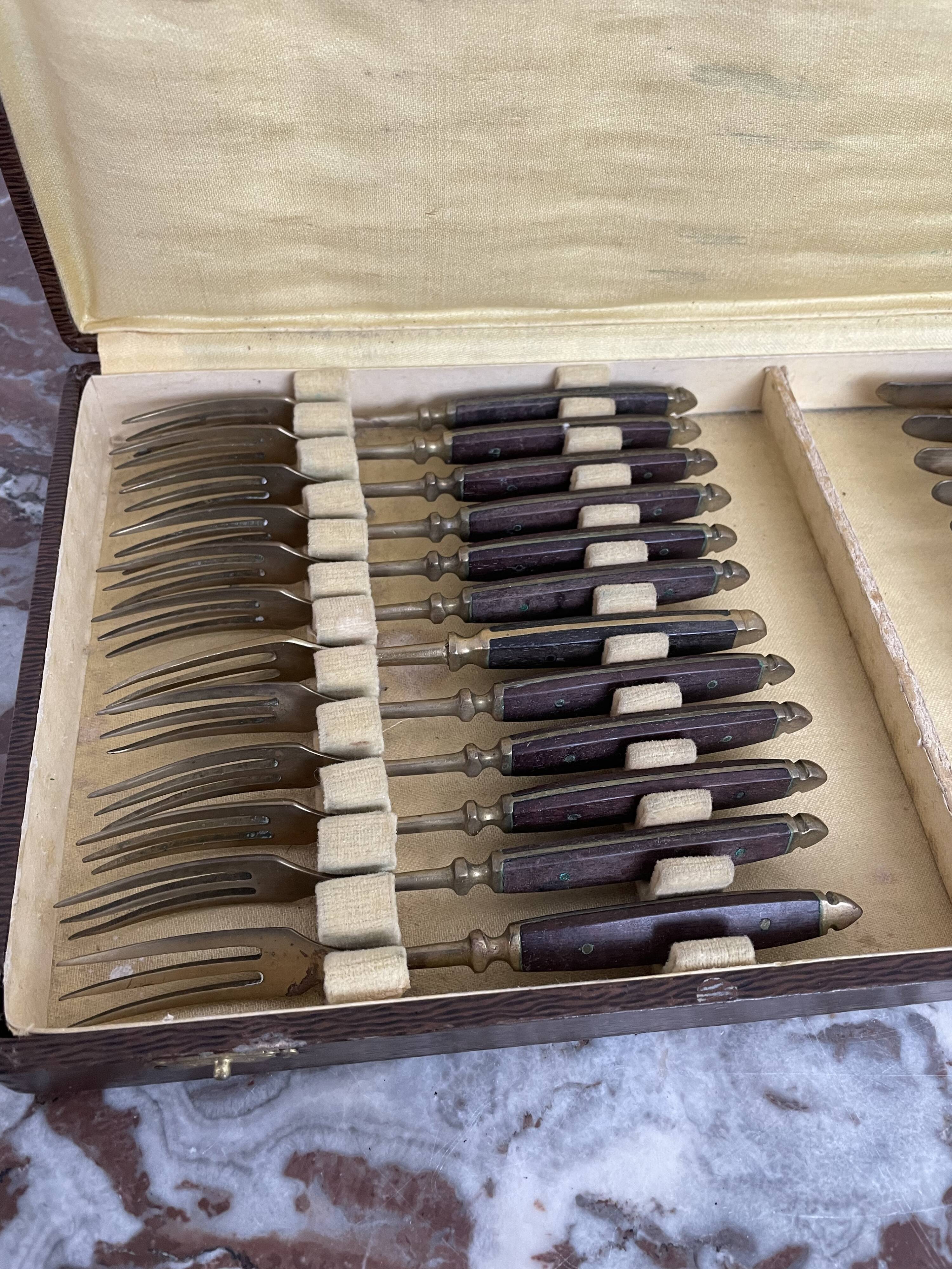Antique dessert service 12 knives & 12 forks in brass and wood