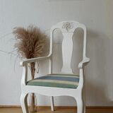 White throne / chair sweden