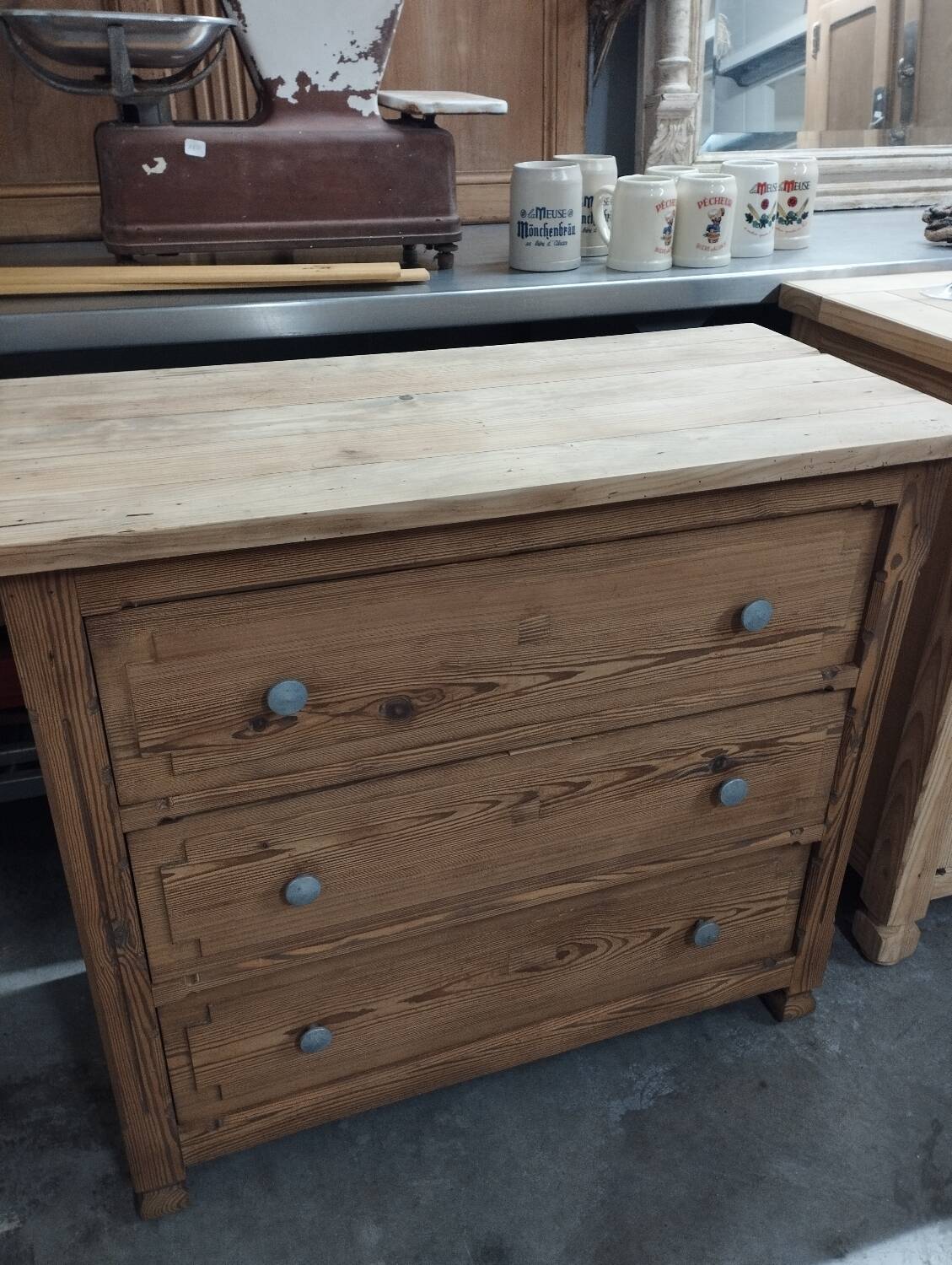 3-drawer chest of drawers