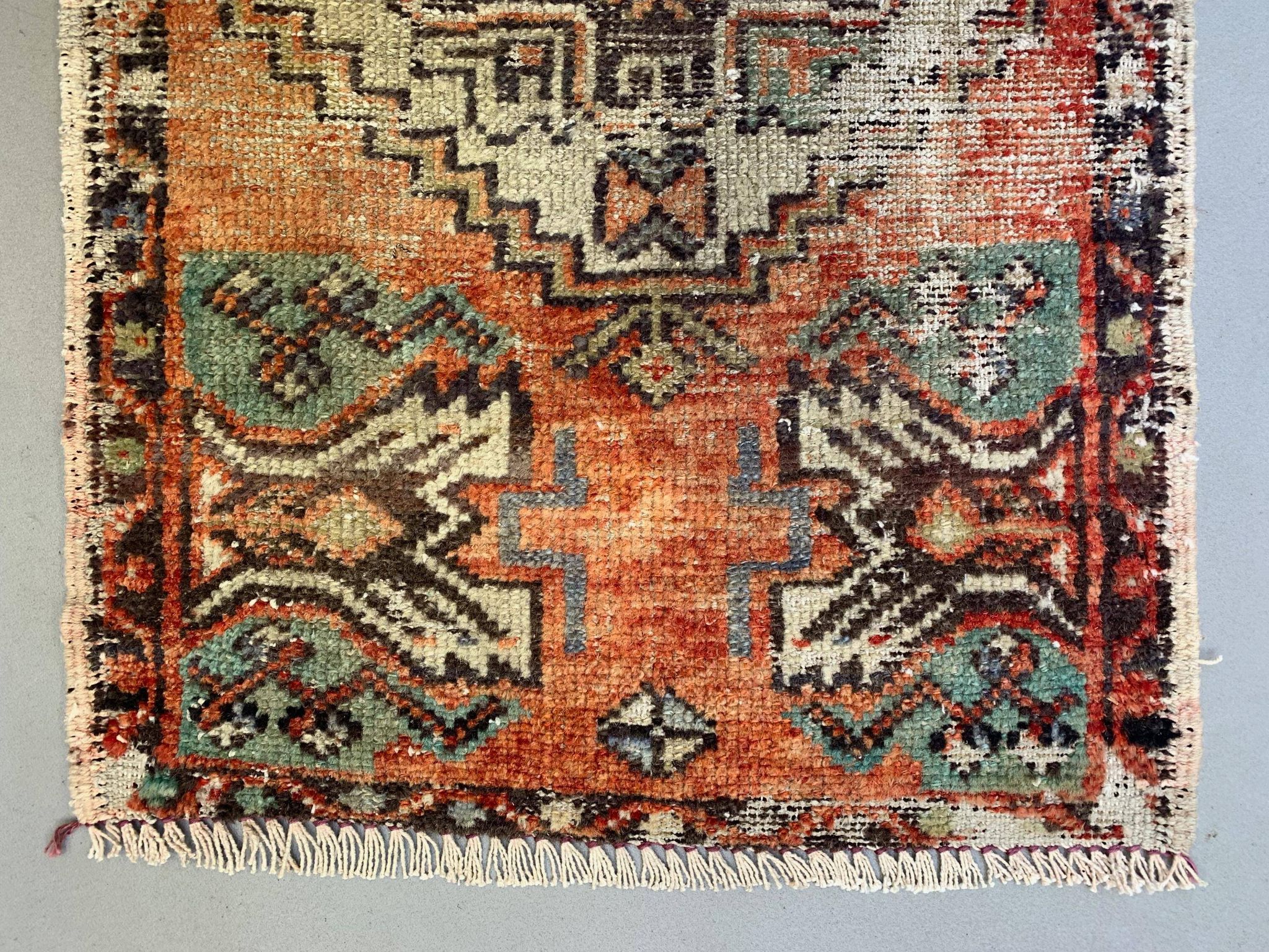 Small Vintage Turkish Rug 82x53 cm, Short Runner, Tribal, Shabby, Mini Carpet