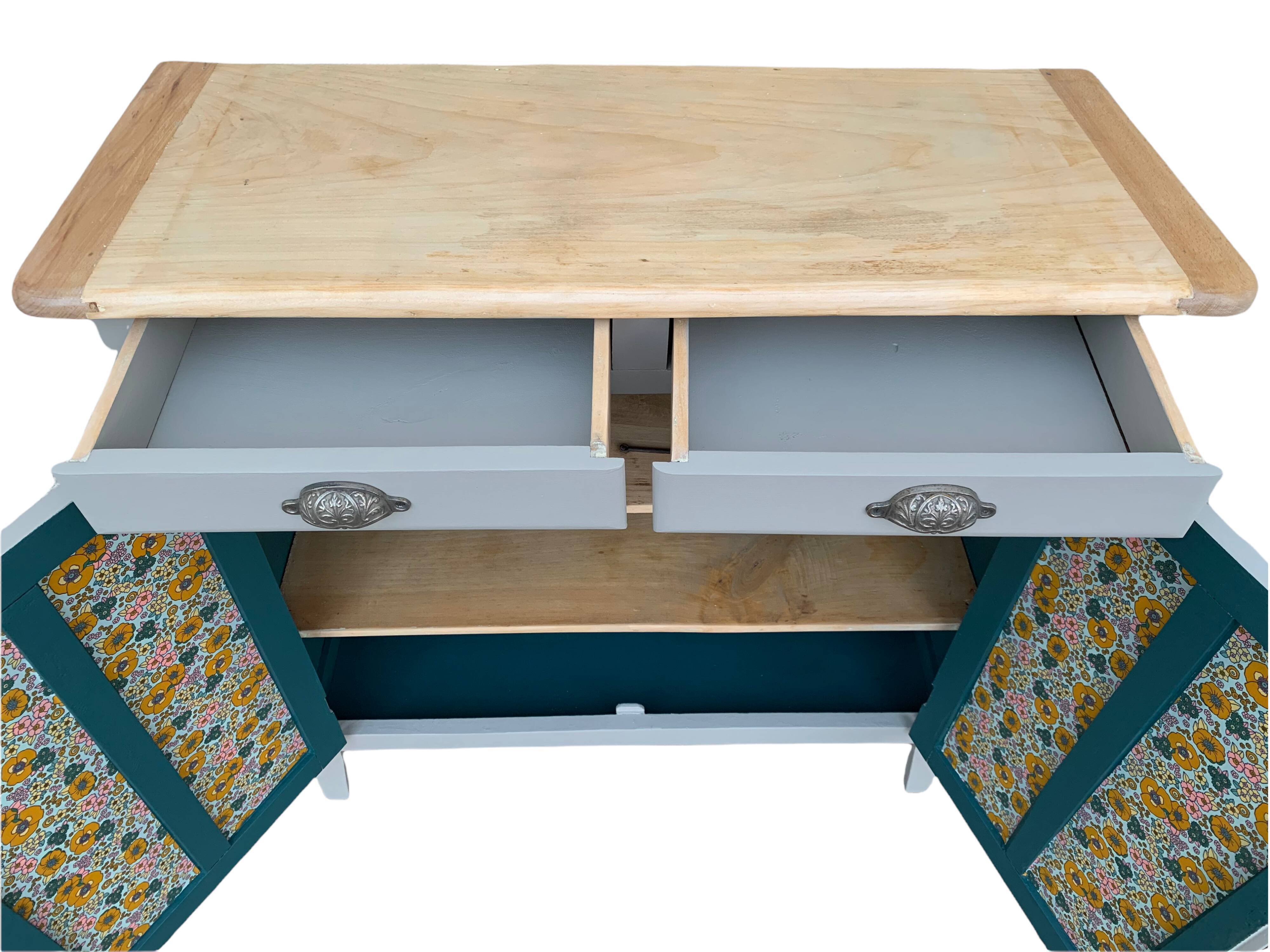 Vintage Parisian buffet 100x100