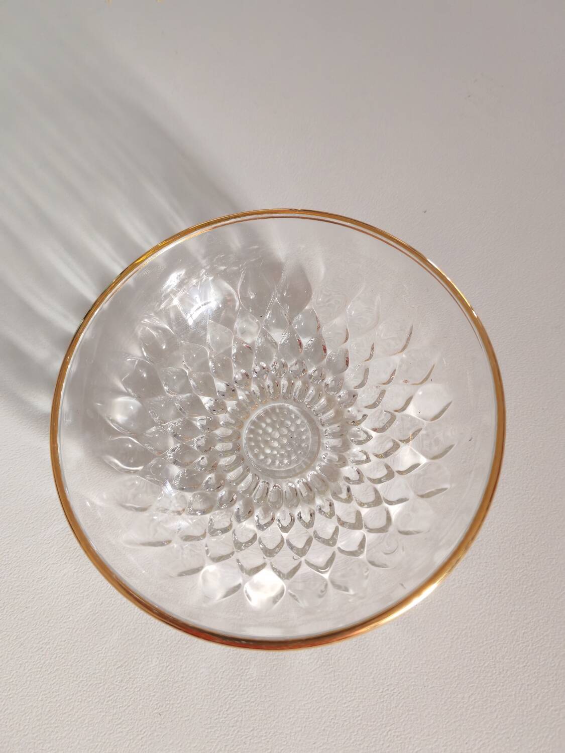 8 glass bowls with gold rim