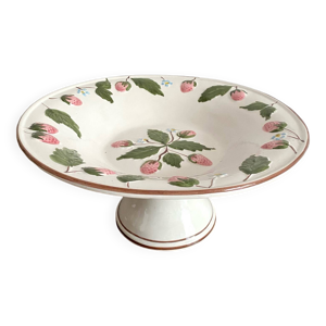 Coupe sur pied en barbotine