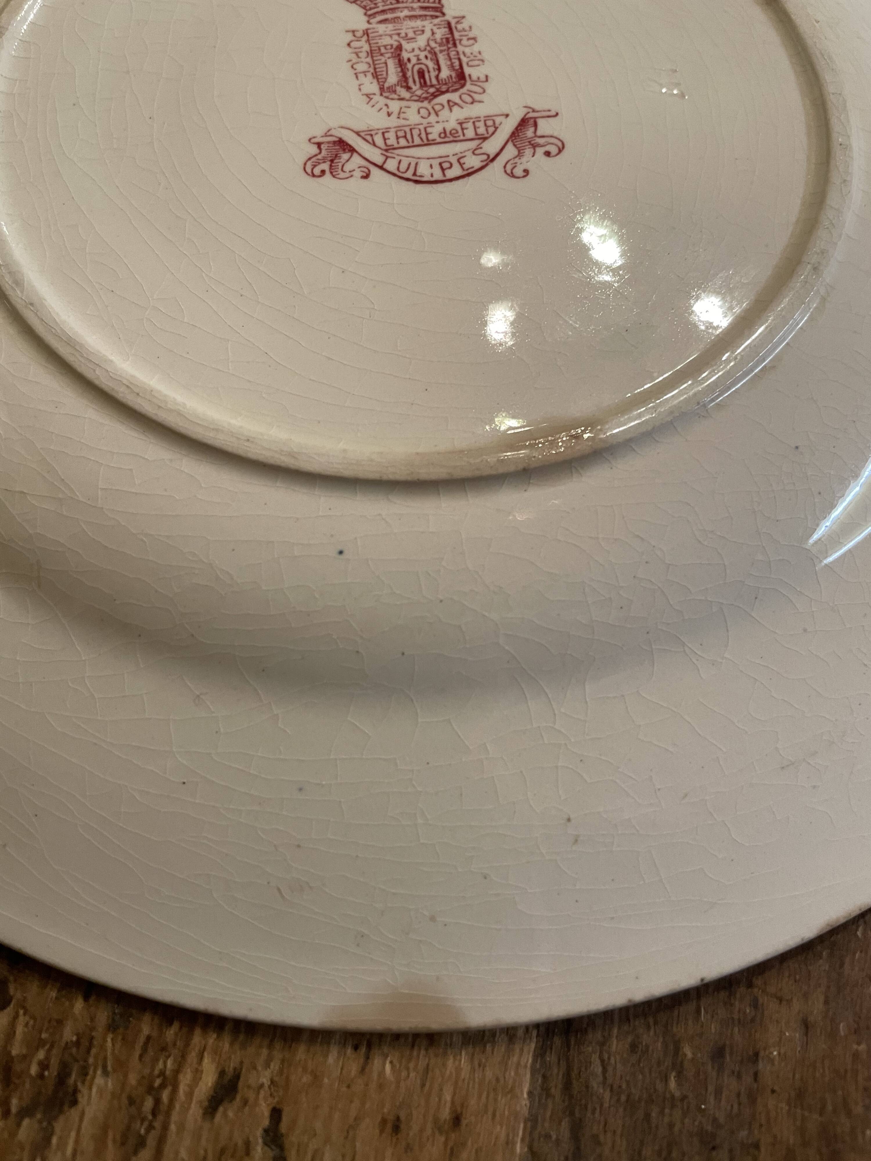 3 plates Terre de Fer Gien model "Tulips"