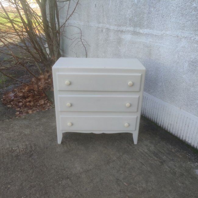 Shallow antique chest of drawers