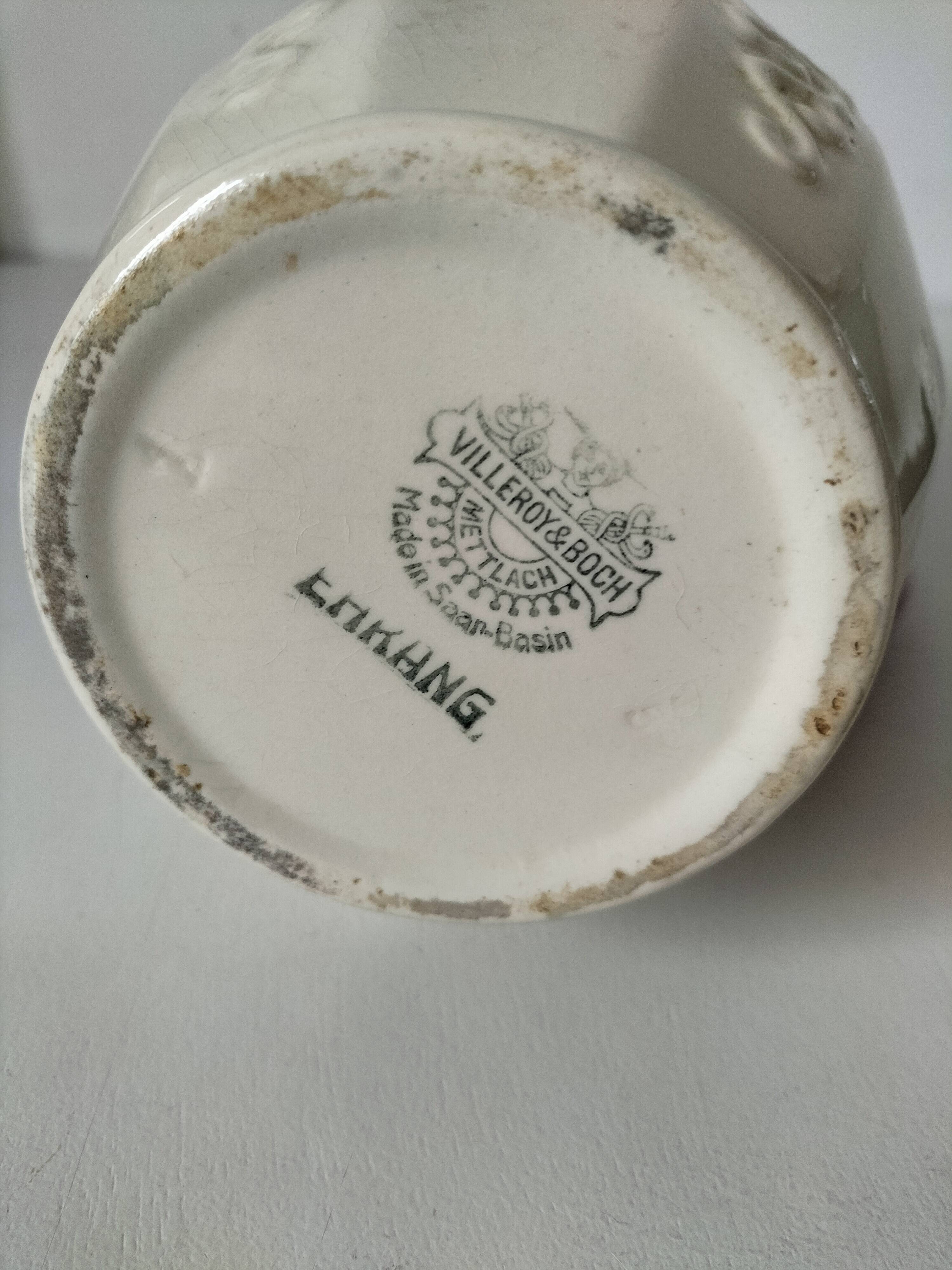 Pichet Villeroy & Boch Mettlach Ehrang, cream and plum