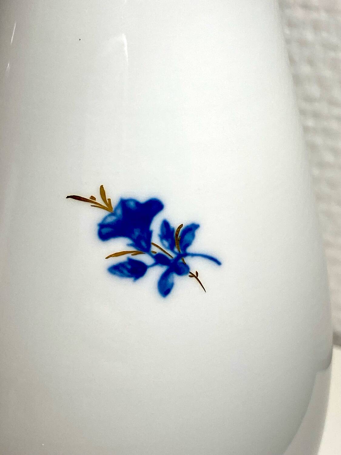 Meissan porcelain vase