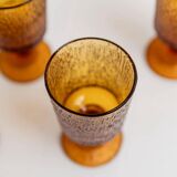Lot of 4 vintage wine glasses from the 1970s, textured amber on a stem, design by Timo Sarpaneva for Iittala.