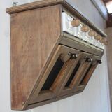 Etagère, distributeur à épices