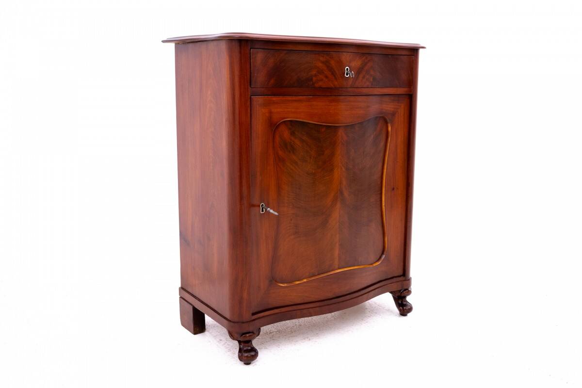Commode en acajou, fin du XIXe siècle, Europe du Nord.