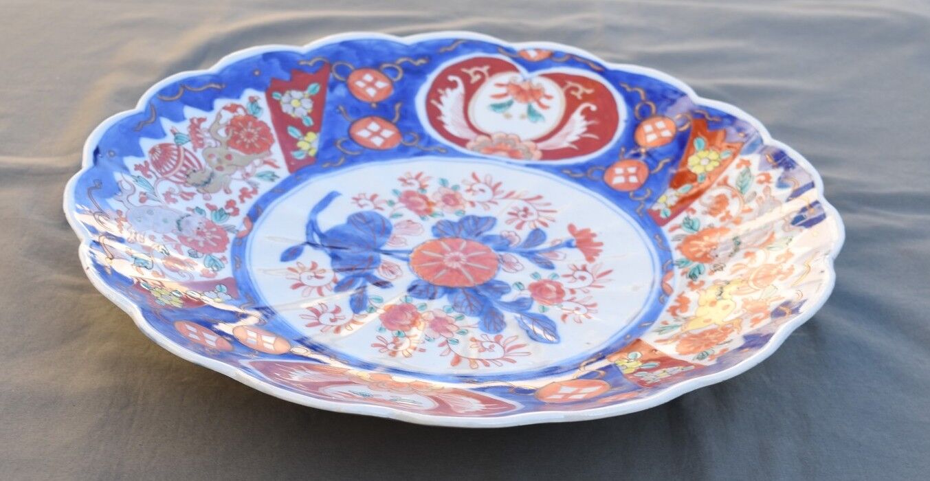 Porcelain dish of Japan Imari diameter 36 cm