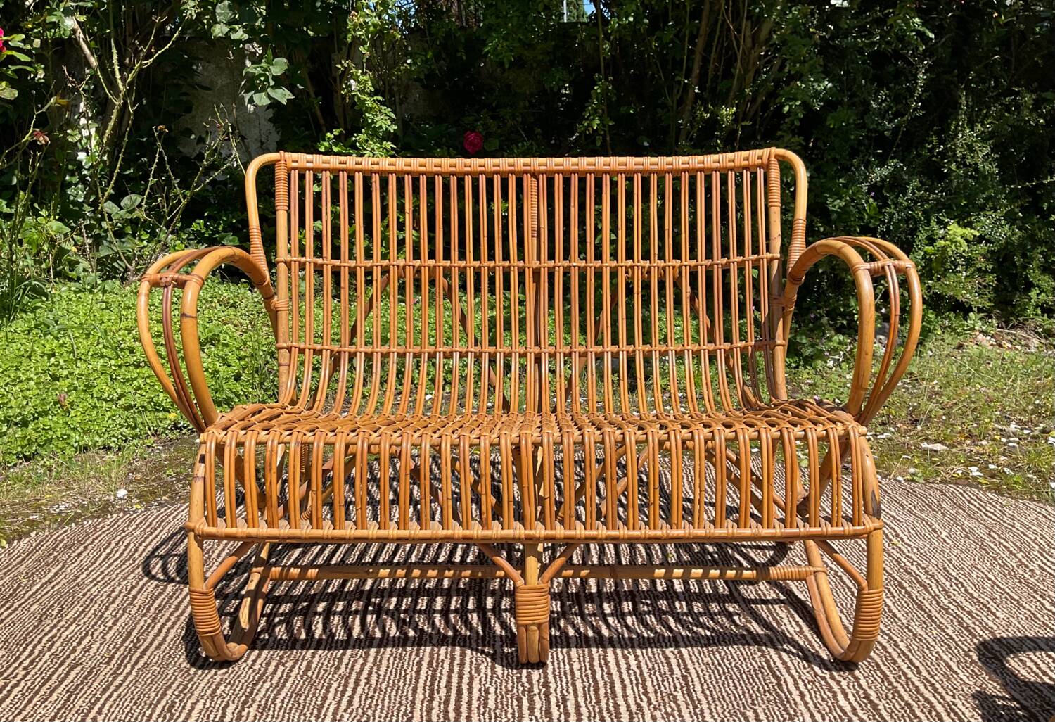 Vintage rattan lounge bench and 2 armchairs