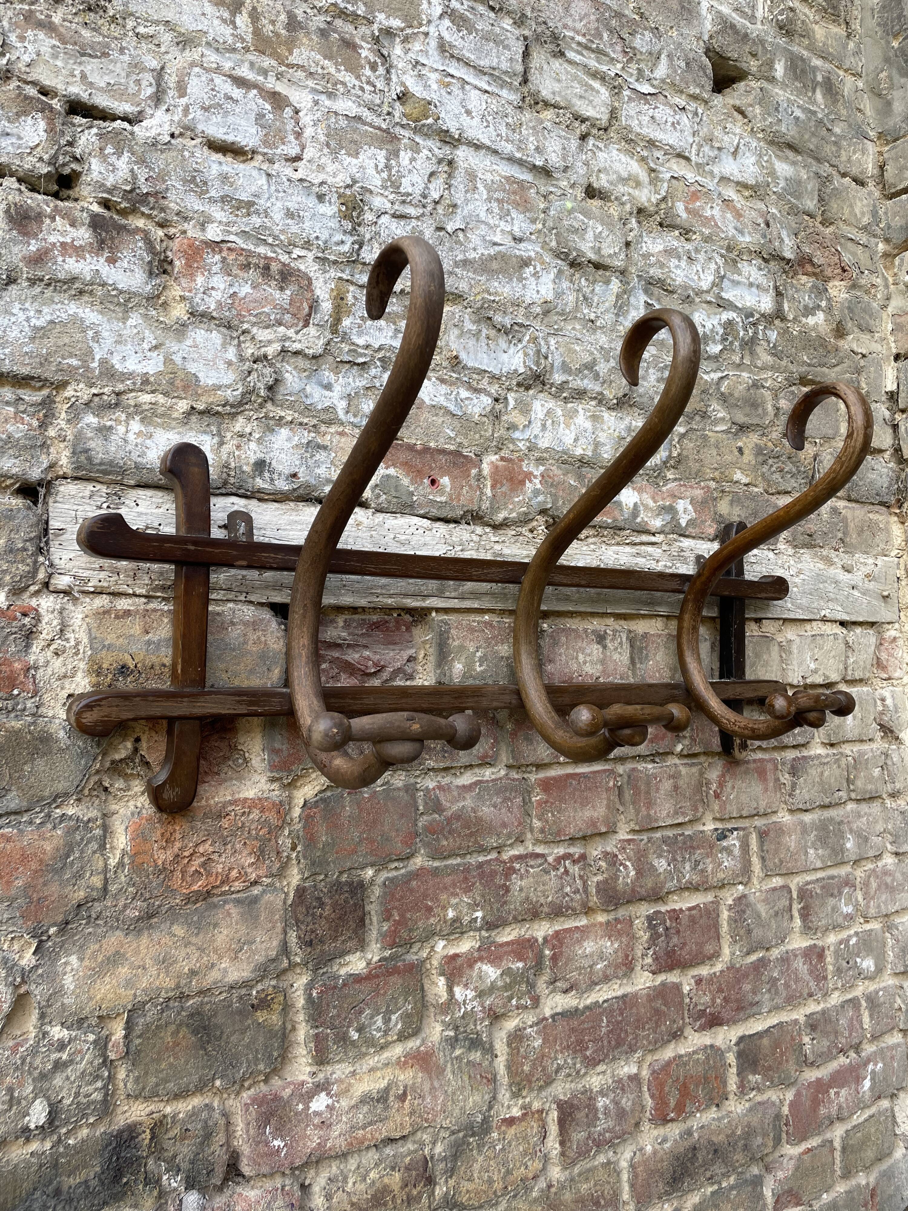 Porte-manteau mural Thonet fin XIXème