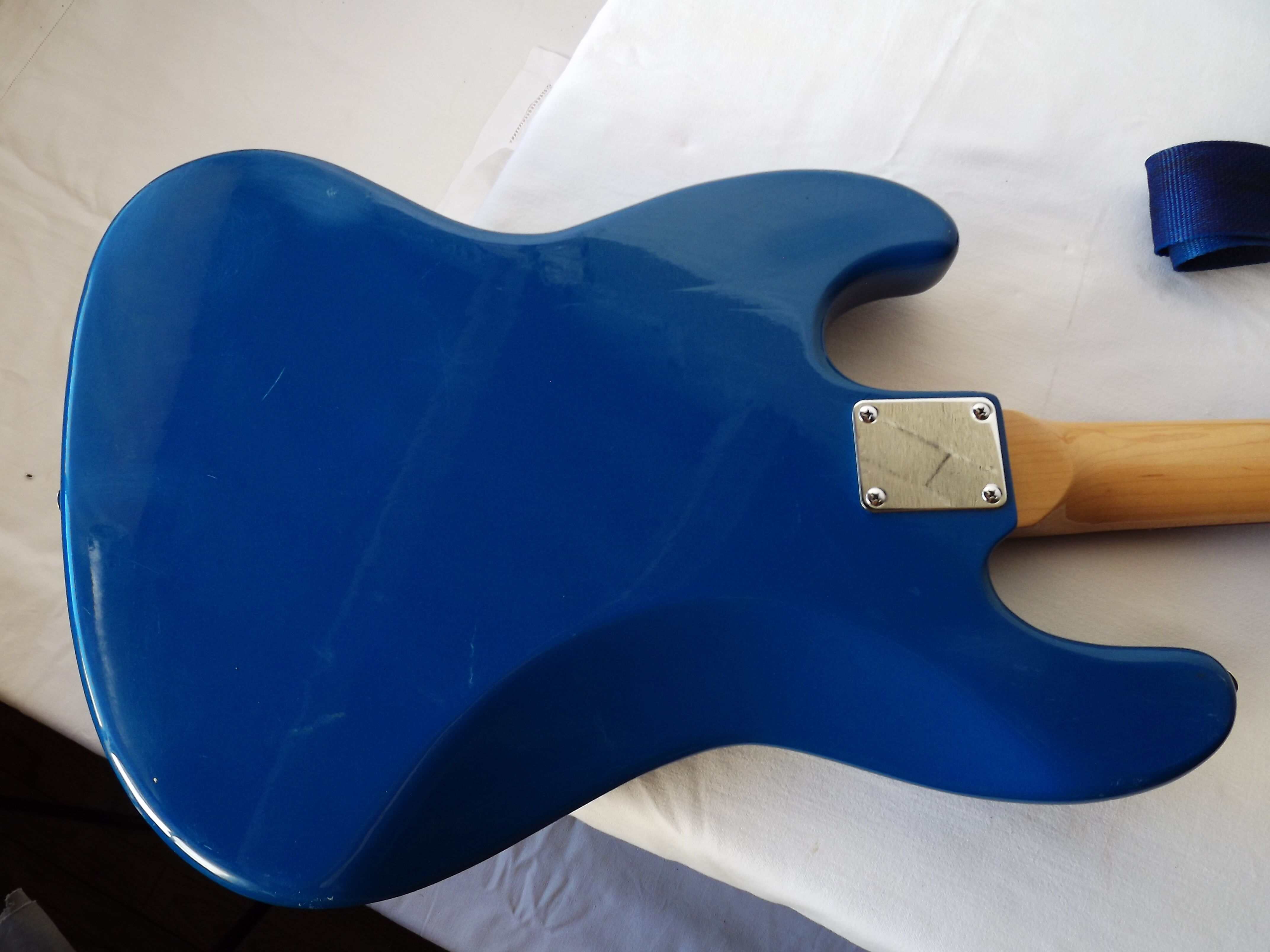 Bass guitar "Stringer"