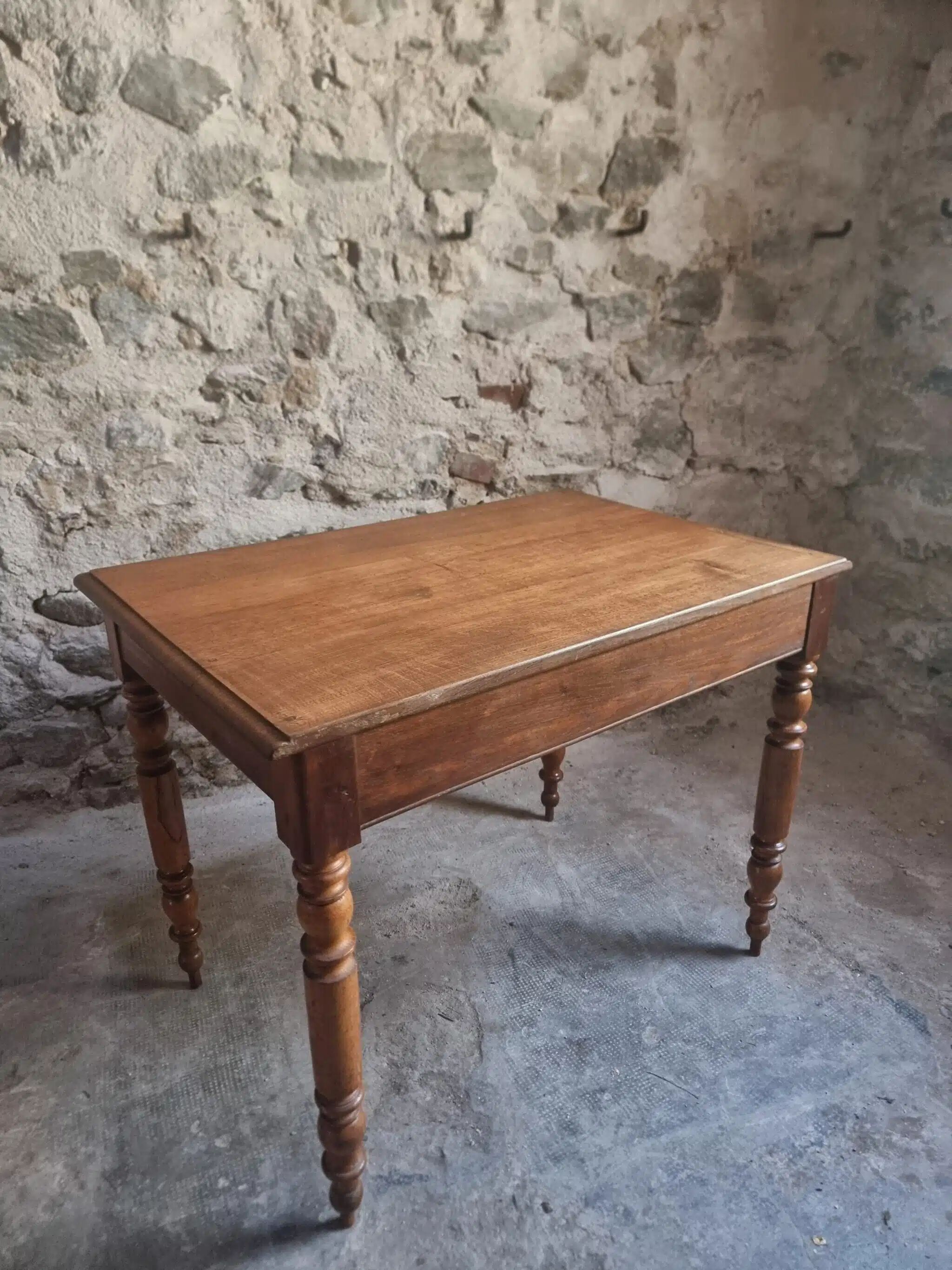 Antique French oak writing desk with 2 lockable drawers, circa 1920.
