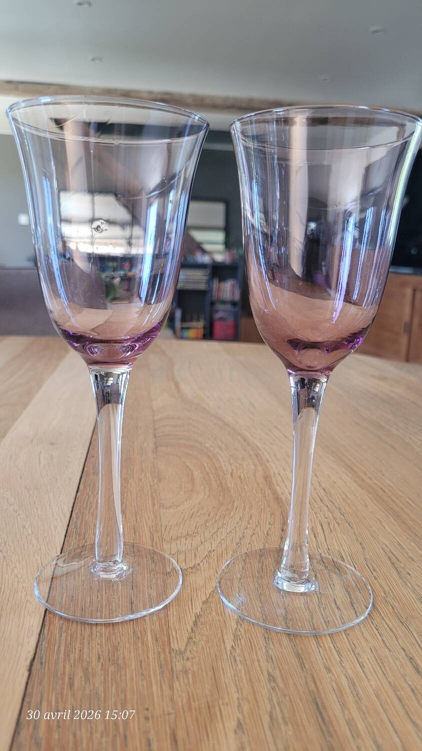 10 coloured glass stemmed glasses
