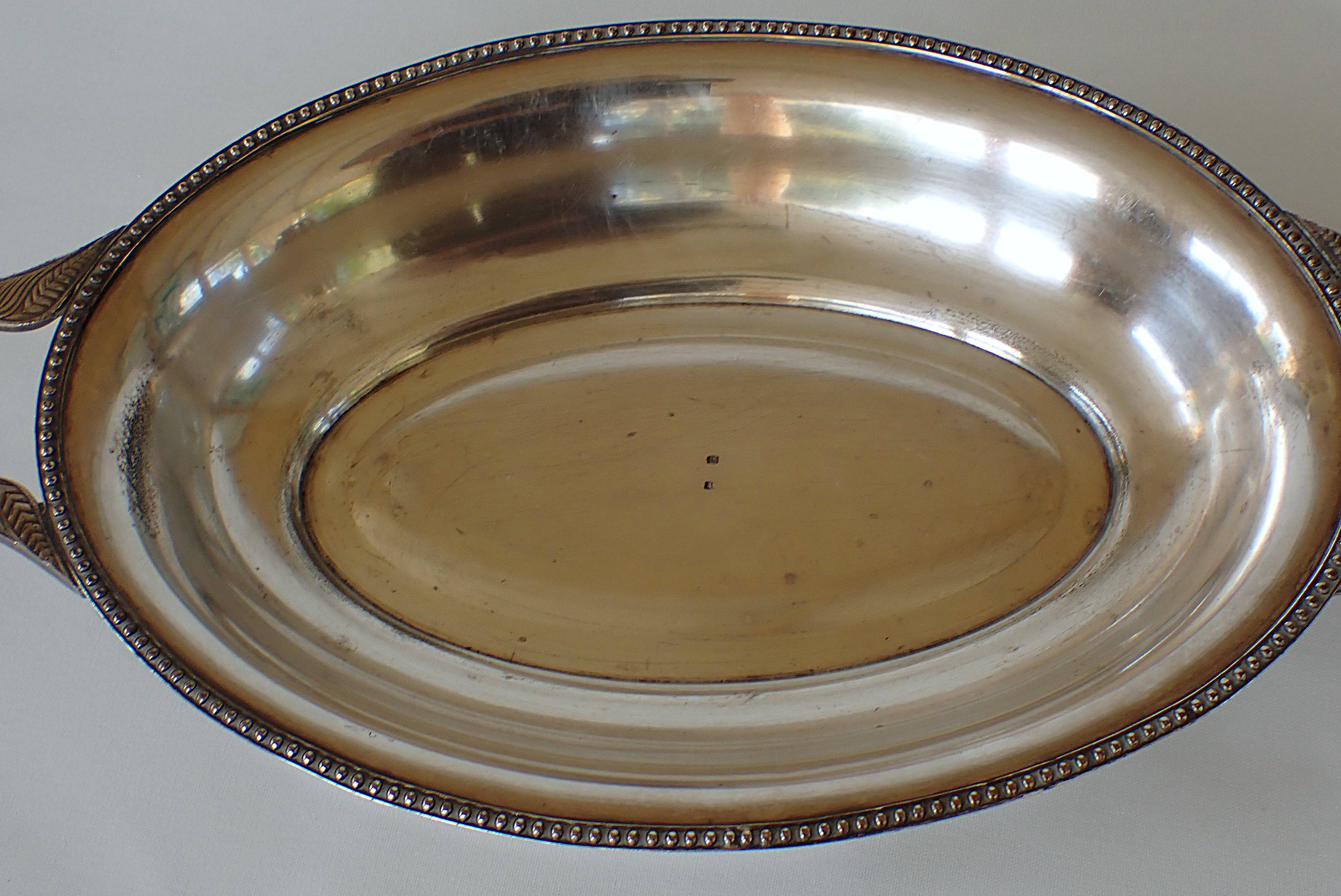 Oval silver-plated metal serving dish/basket/basket