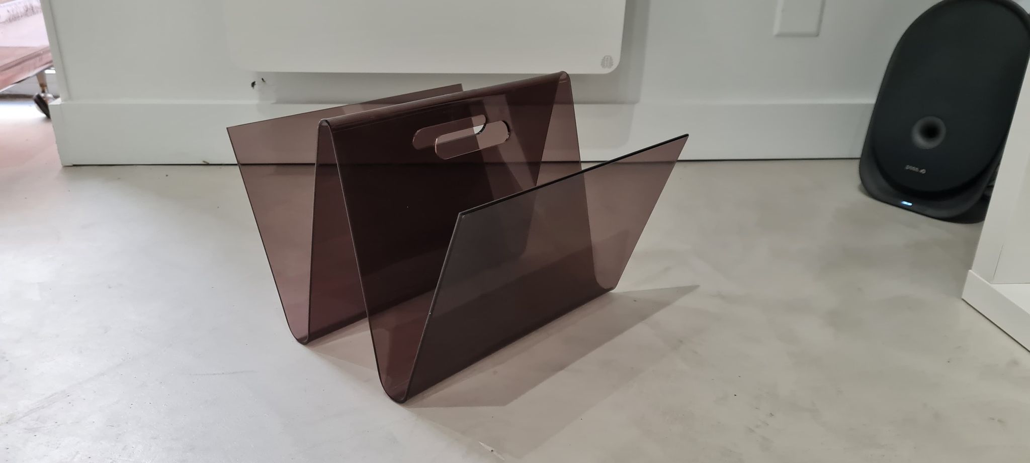 Plexiglass magazine holder