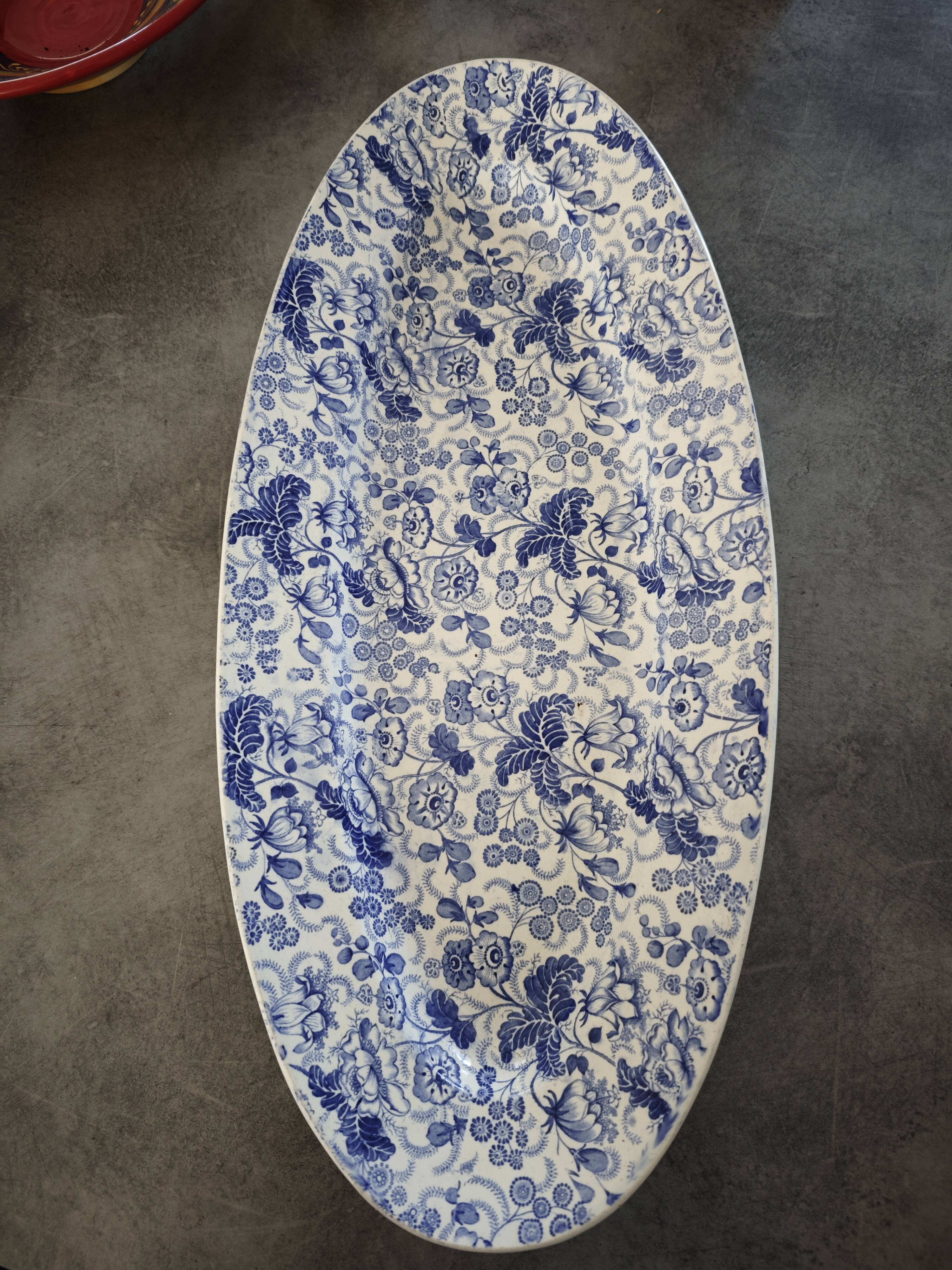 Oval plate David Johnston