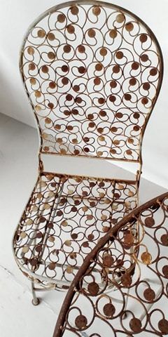 Set table and 2 garden chairs