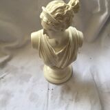 Statuette