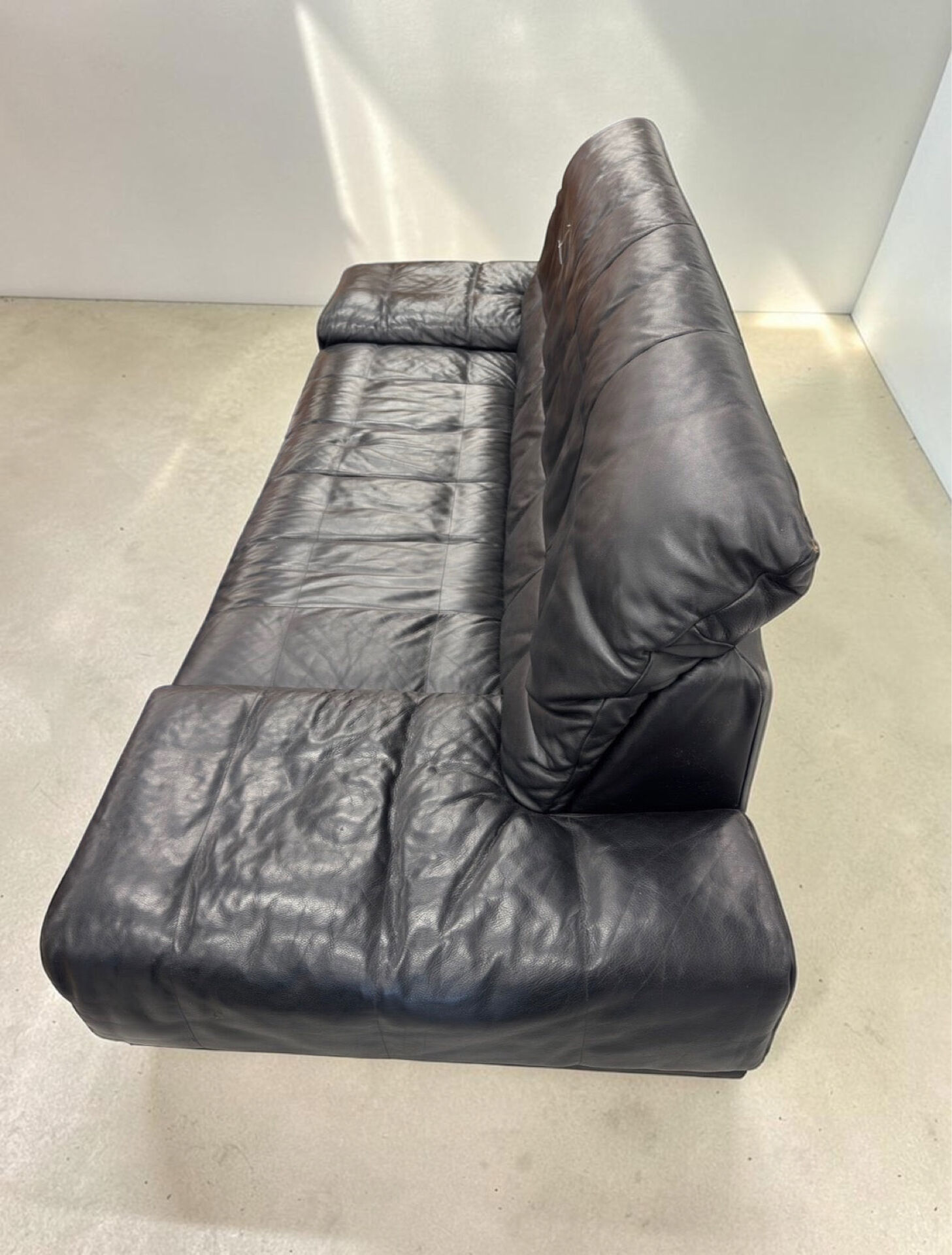 Vintage 3-seater sofa in black leather Rolf Benz RB 3400, 1980s.