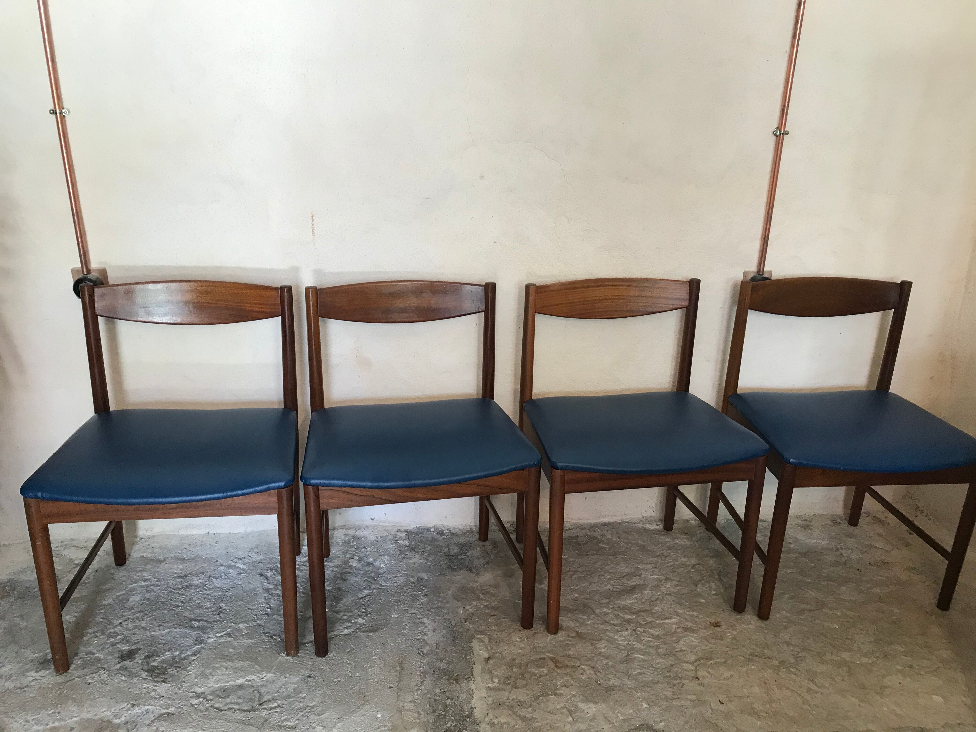 Lot de 4 chaises scandinaves teck 1960’s