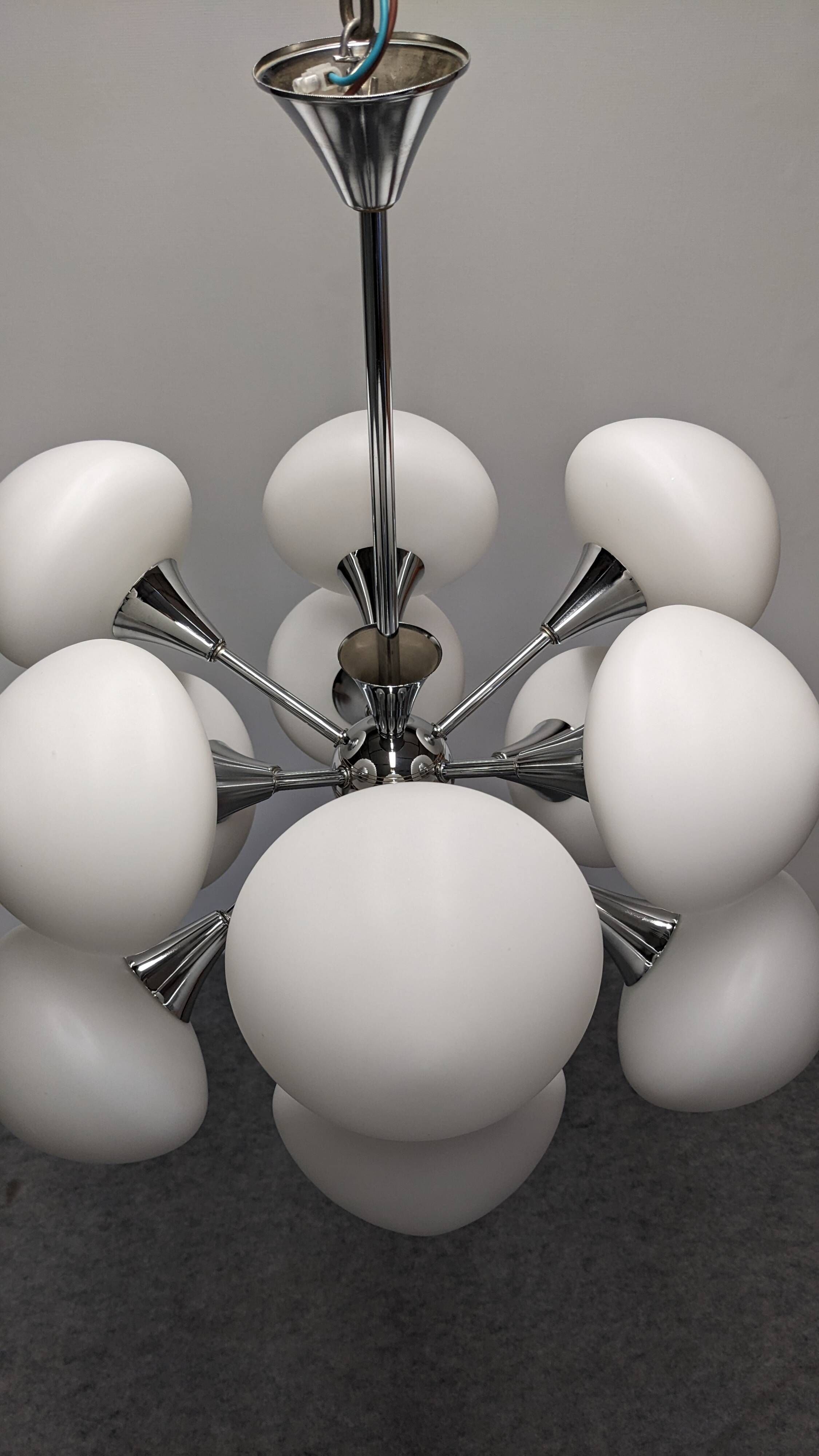Sputnik chandelier with 12 frosted glass lights, Italy circa 1970.