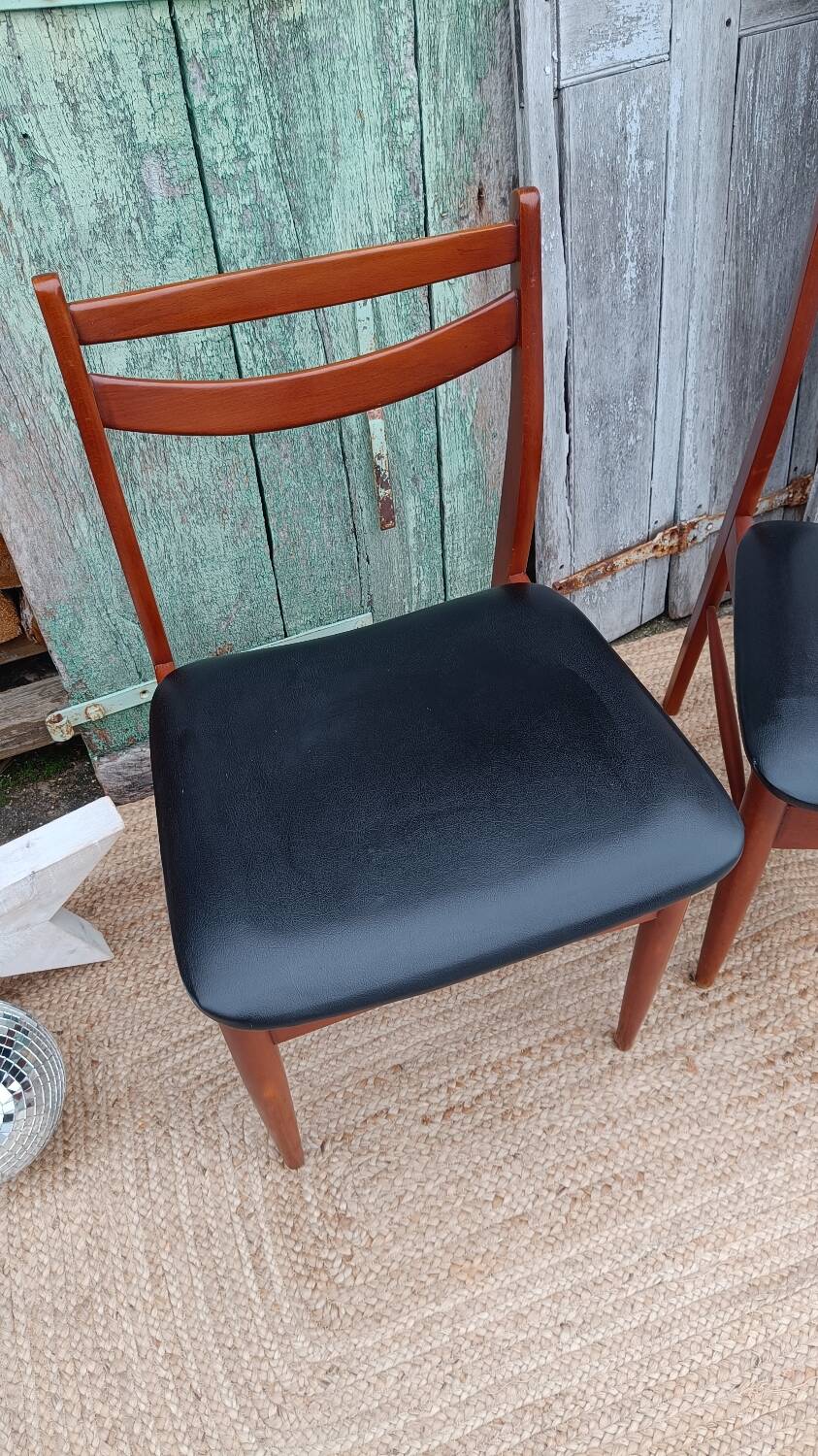Scandinavian chairs, compass foot, skai