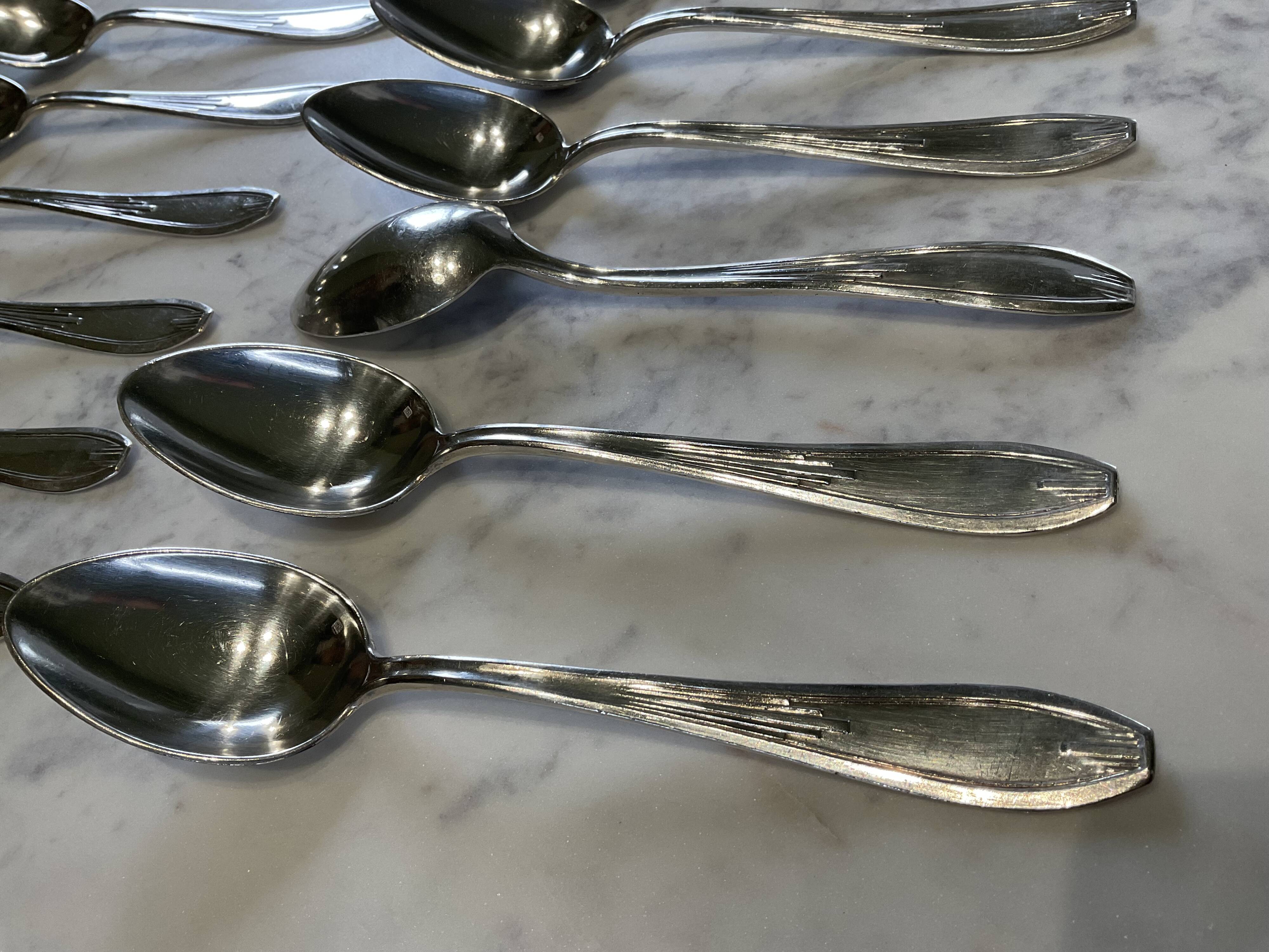 Set of 12 tablespoons. Art Deco. Silver-plated metal.