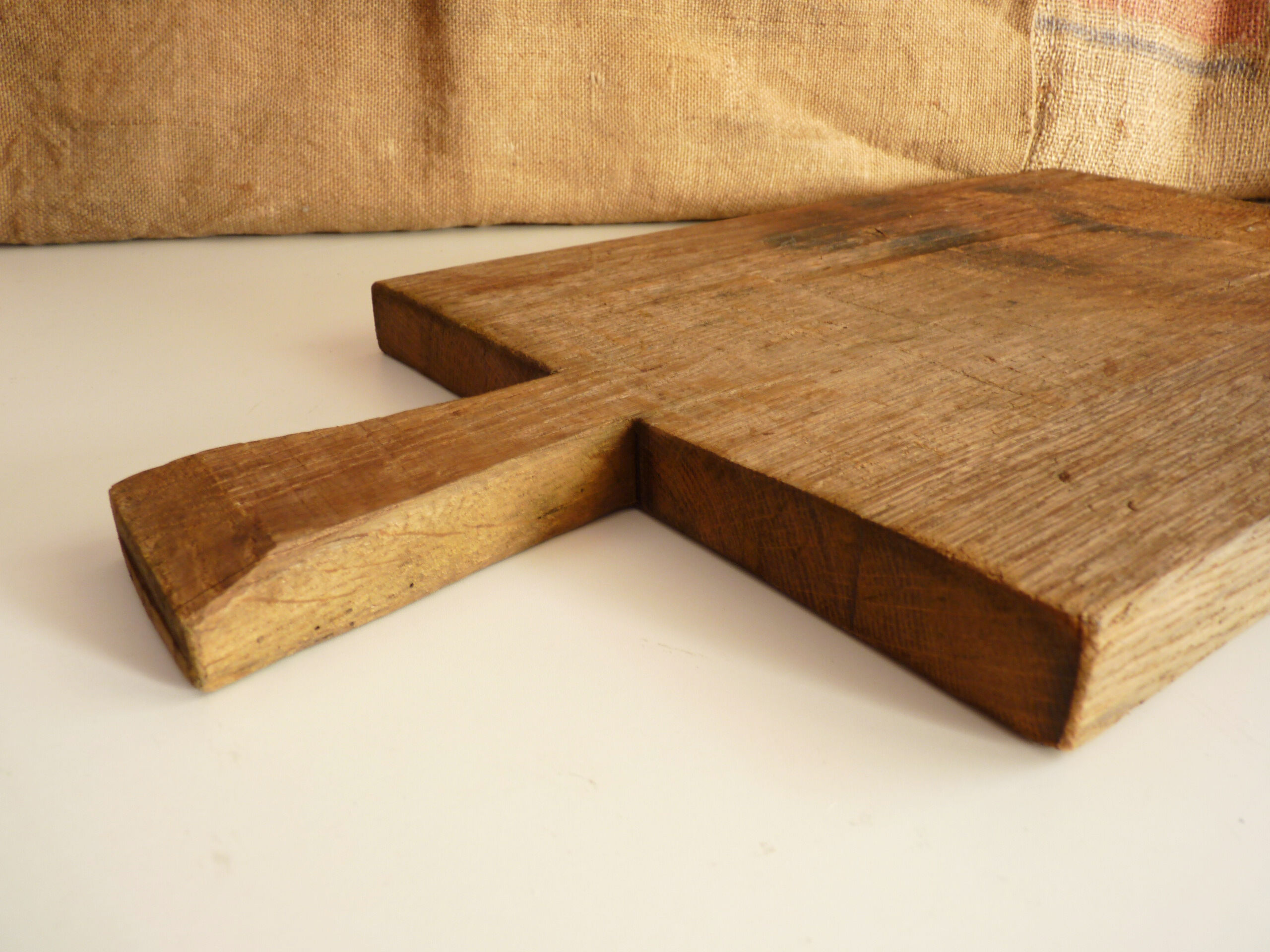 Wooden cutting board
