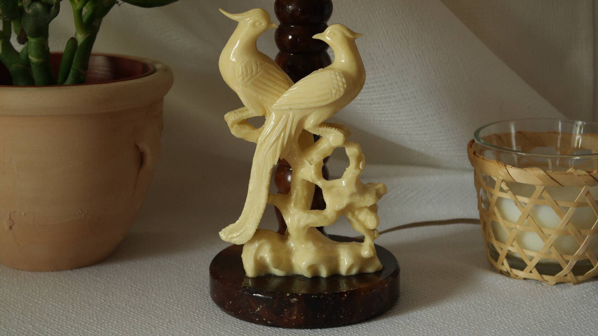 Vintage onyx birds bedside lamp