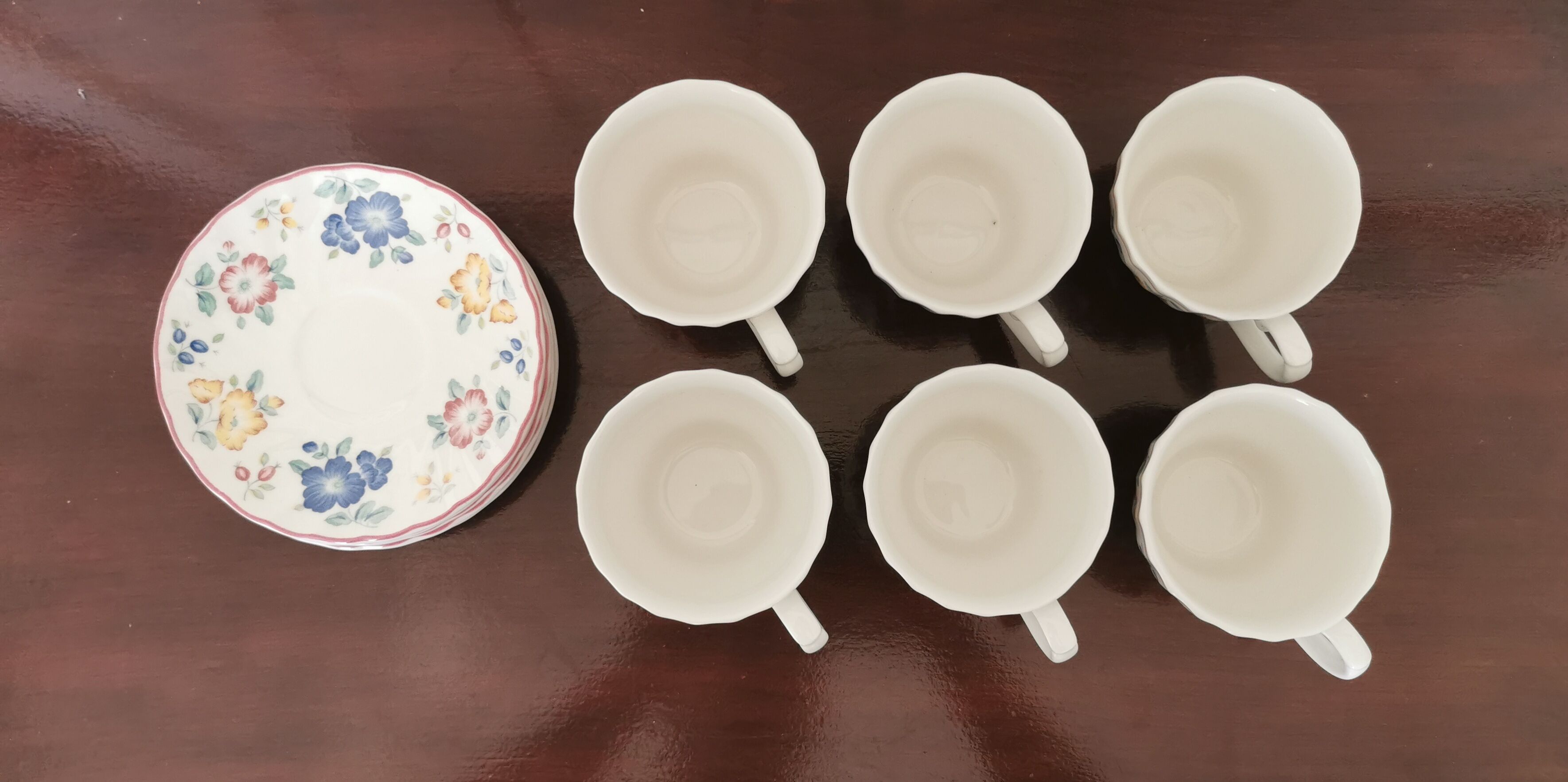 6 cups churchil made in England coffee or tea