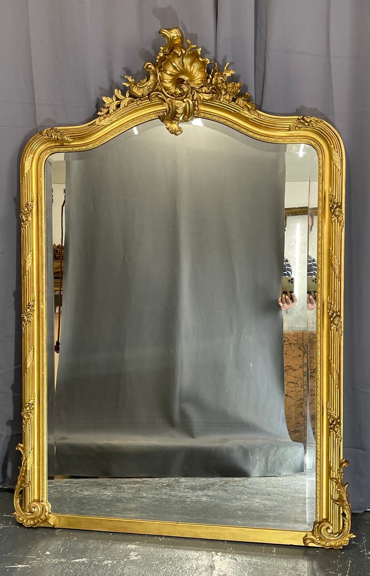 Mirror period XIXth Napoleon III, gilding gold leaf, very good condition