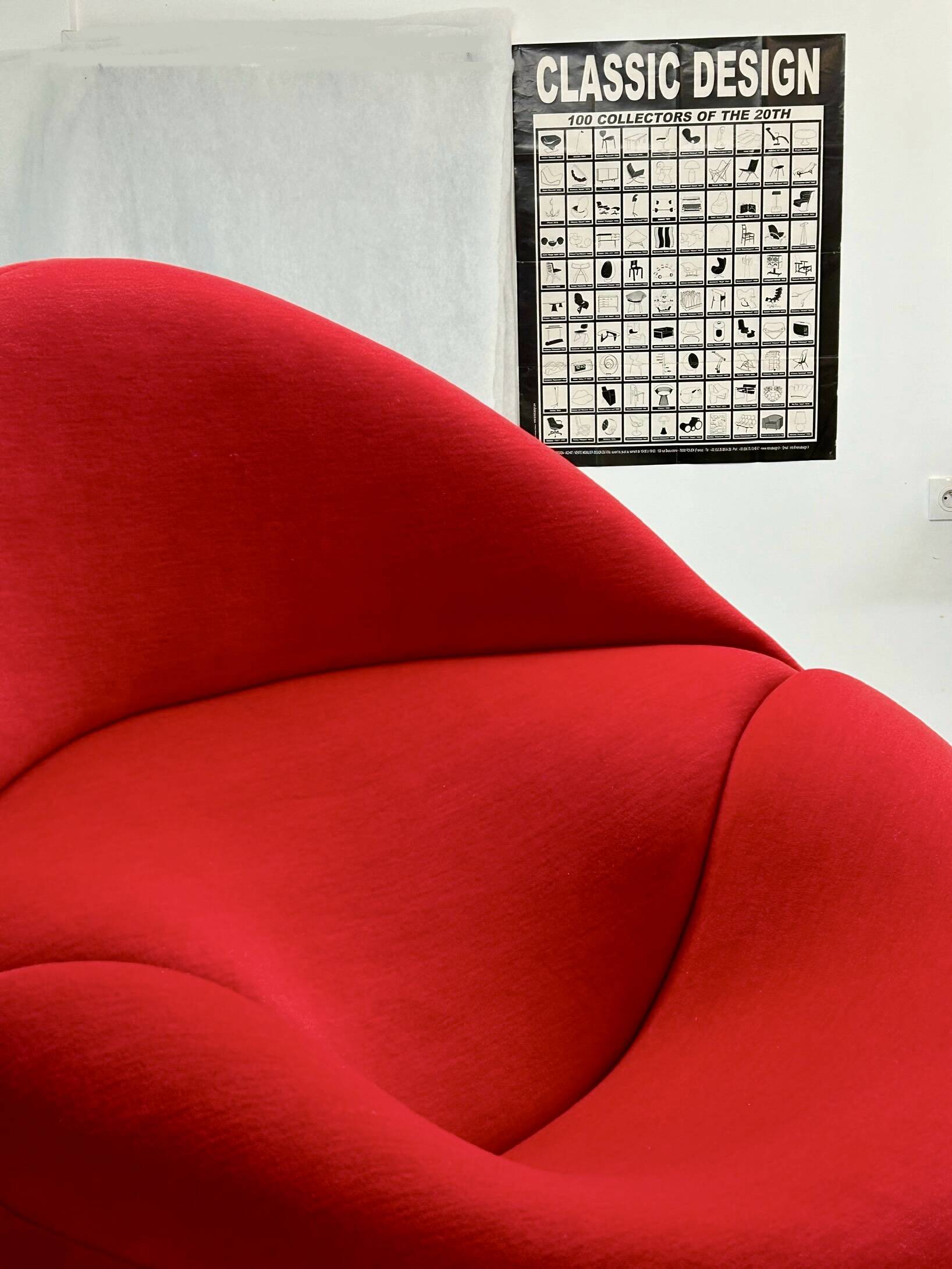 F421 armchair and its ottoman by Pierre Paulin for Artifort