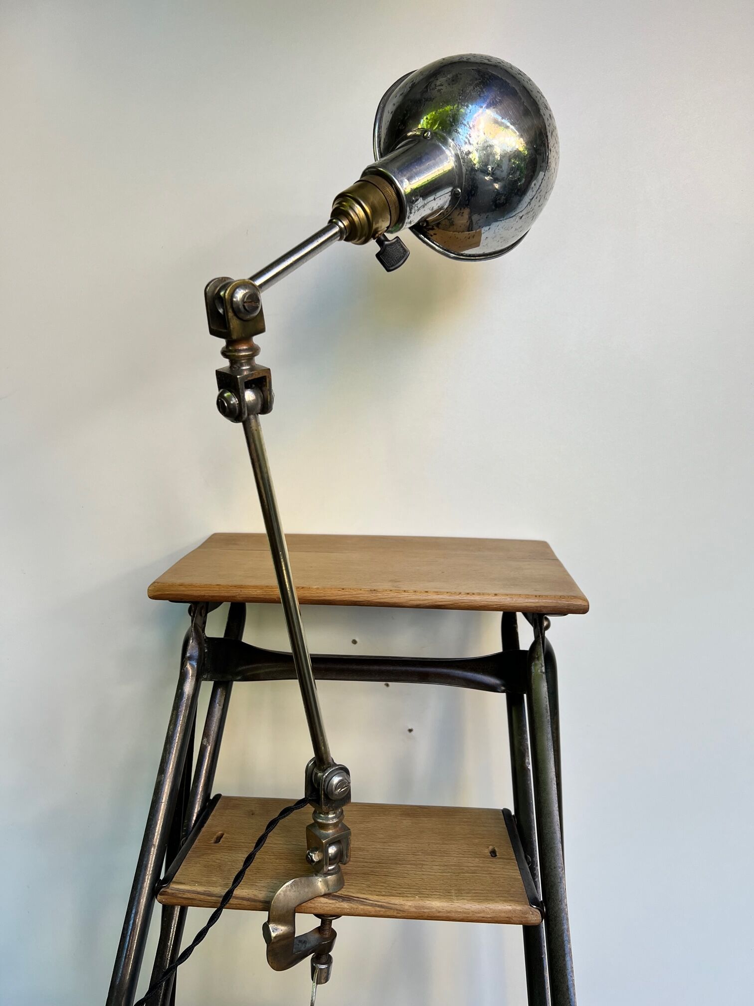 Lampe articulee 1900 atelier Paris orfevrerie