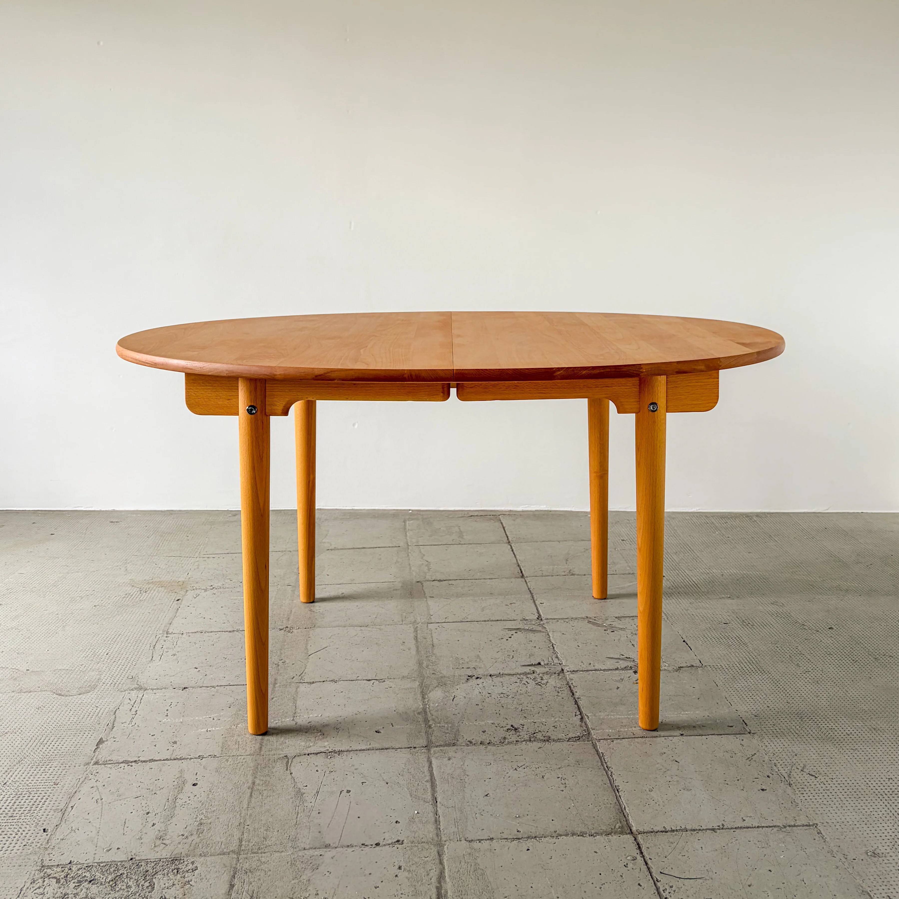 Table à manger Carl Hansen CH337 en chêne huilé