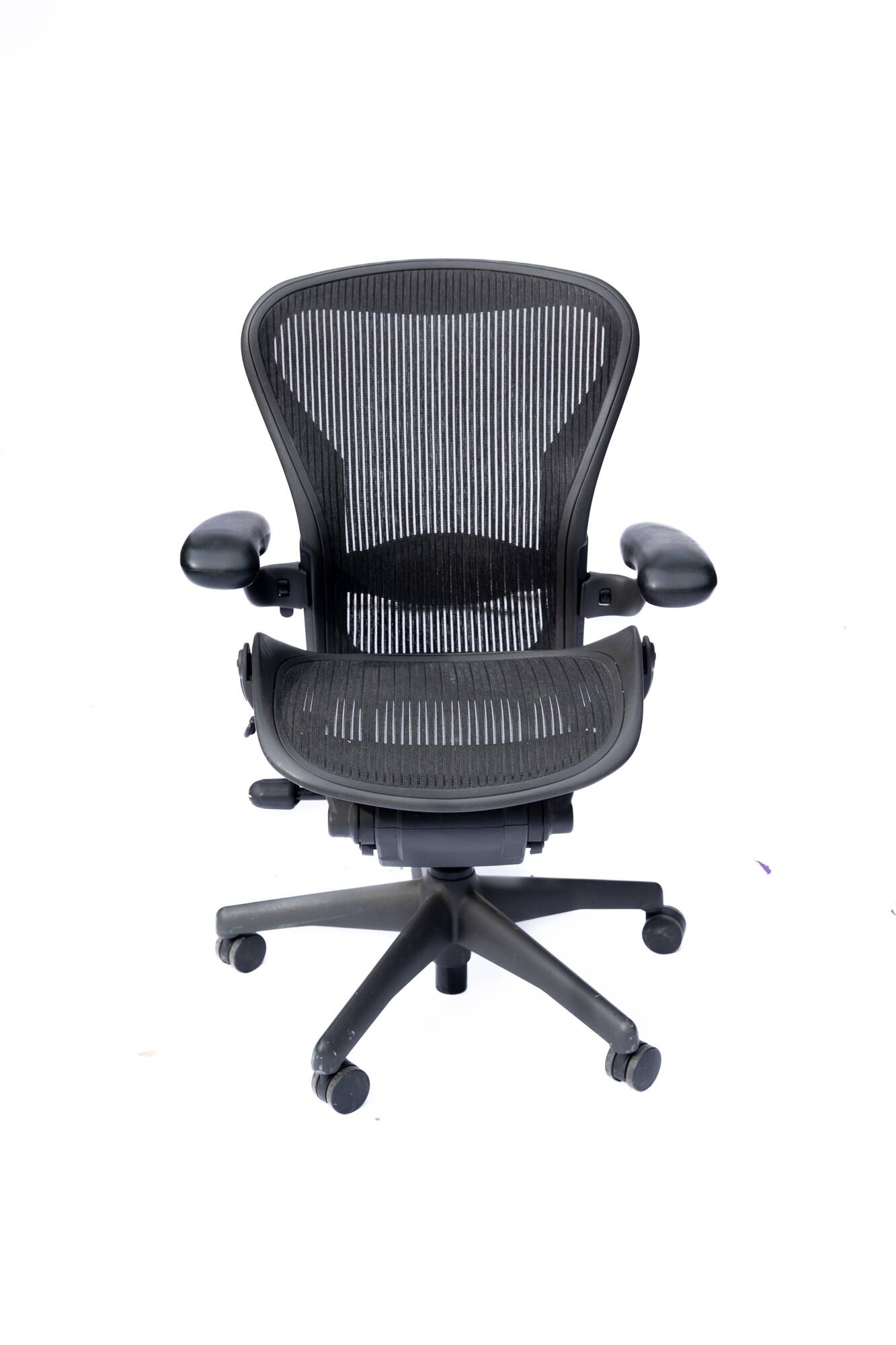 Fauteuil de bureau Herman Miller Aeron Carbon