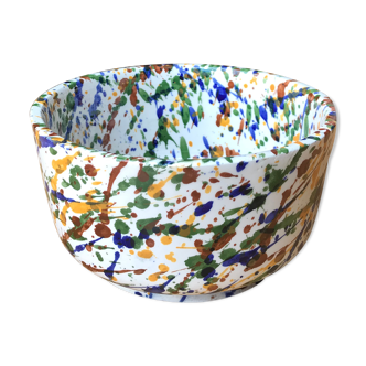 Porcelain bowl dripping
