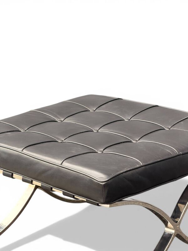 Ottoman Barcelona Original Knoll - Cuir Noir & Chrome - Design 1929