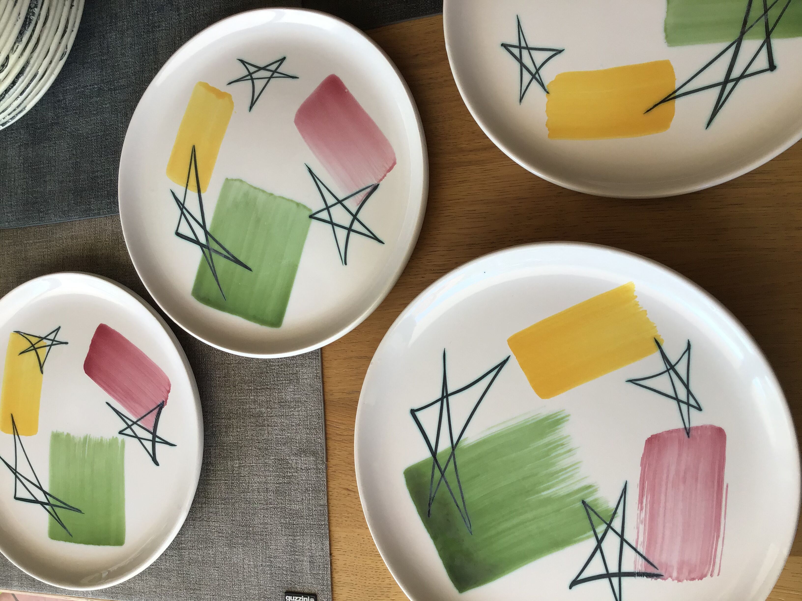 9 assiettes plates 50 MBFA Pornic