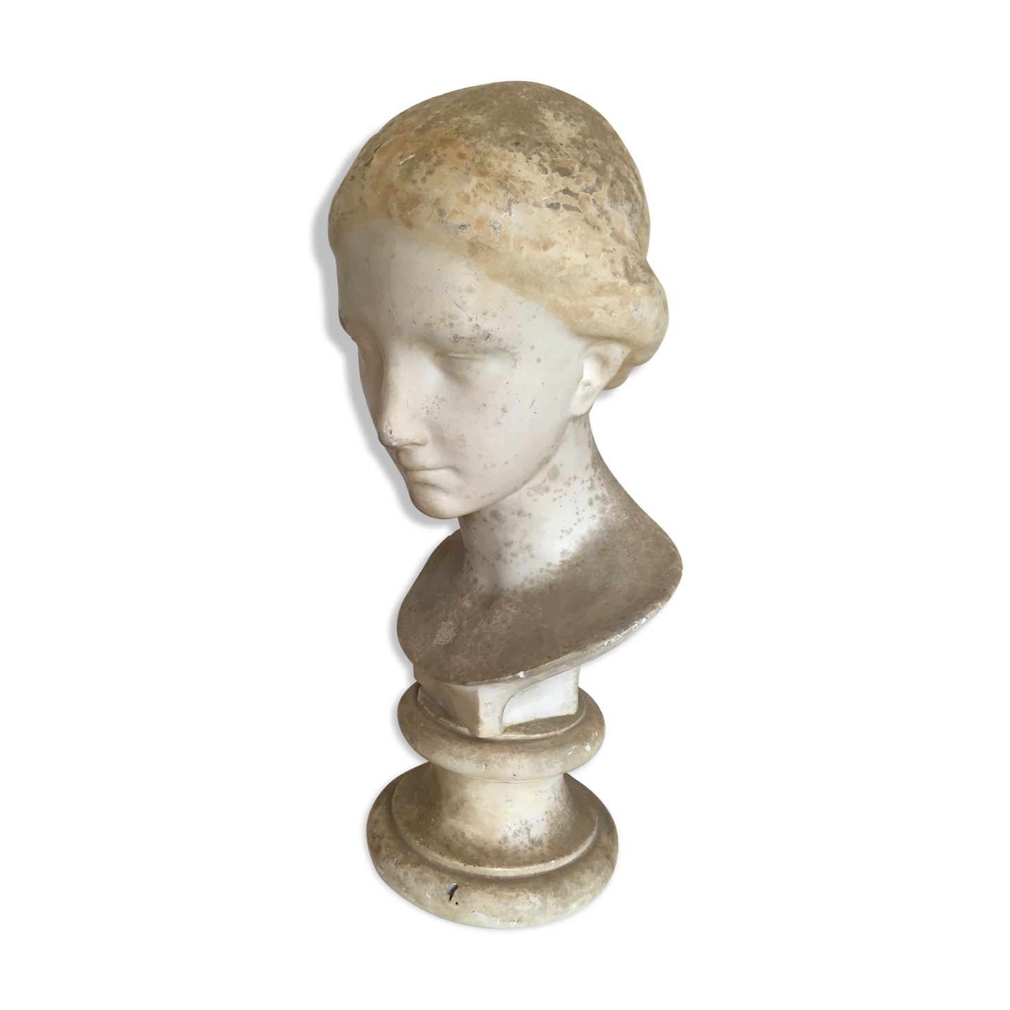 Former girl bust end 19th in plaster cast on its base
