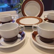 4 tasses, et assiettes à dessert MOSA Maastricht Holland