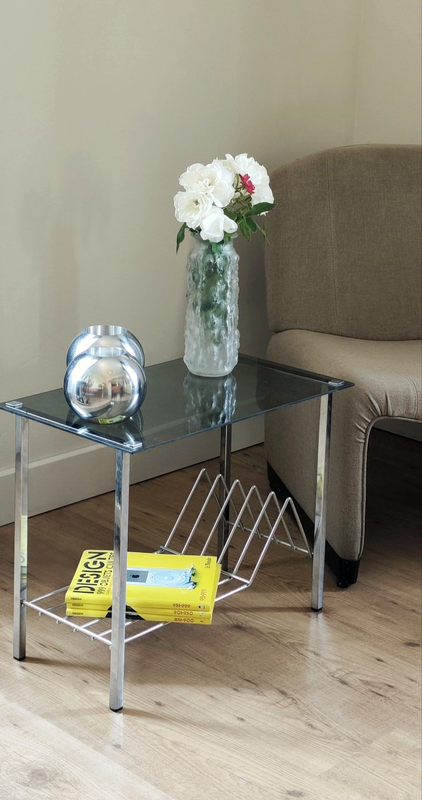 Side table / end table for storing vintage vinyl records – 1970s