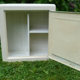 Medicine cabinet 50s in metal