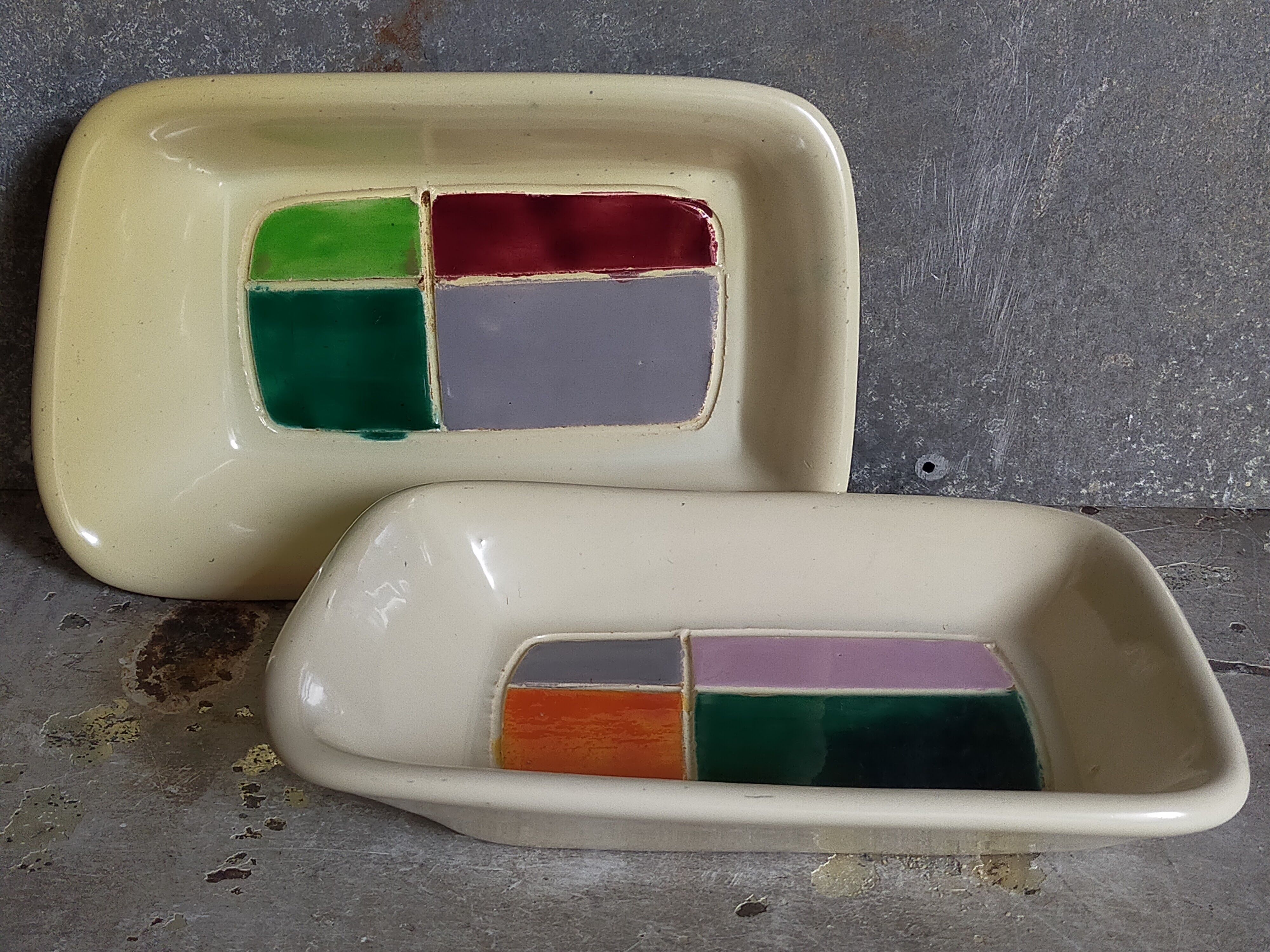 Two ceramic trinket bowls 50