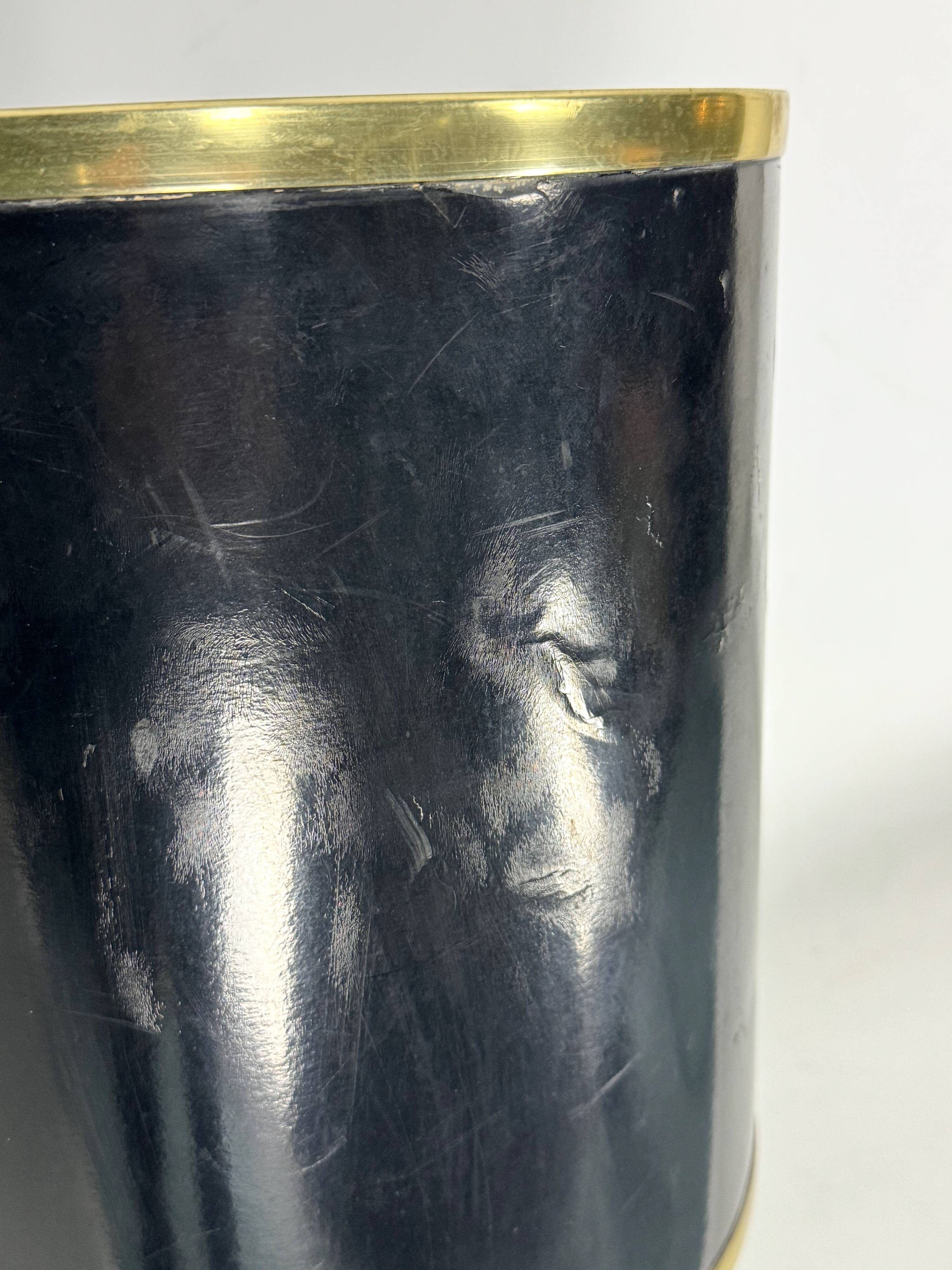 Vintage Brass sphere table lamp. Italy 1970s