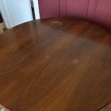 Table ronde en bois verni