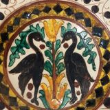 Ceramic plate with graffito stylised birds in the Pesaro Faenza style, early 1900s.