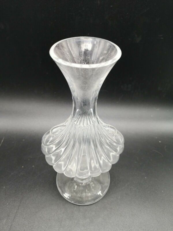 Vase Baccarat coquille sur pied douche